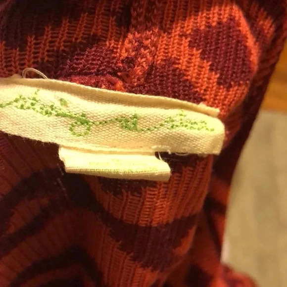 Anthropologie Staring At Stars sweater.  Size M - Picture 7 of 10